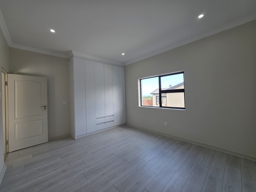 4 Bedroom Property for Sale in Fountains Estate Eastern Cape
